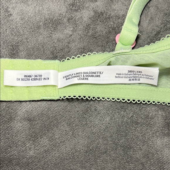 PINK Victoria's Secret Light Green Heart Lace Underwire Bra Pink Accents 38DD - Picture 12 of 12